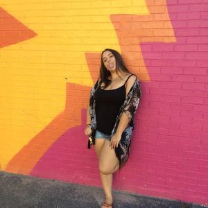 Meet your Posher, Vanessa